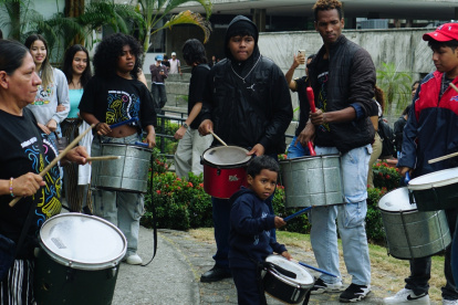 La resistencia resuena al compás de los tambores