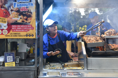 En la actualidad, 16 comerciantes ofrecen distintos platos típicos.