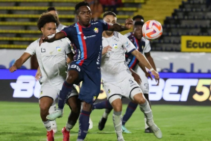 El Nacional venció 3-2 a Delfín en el primer duelo de la LigaPro 2025.