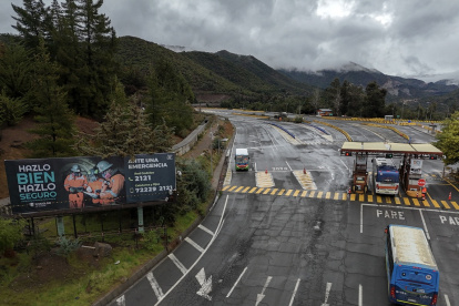 Entrada a la mina El Teniente, mina de cobre de Codelco en la comuna de Machali, cerca de Rancagua, Región de O"Higgins, Chile.