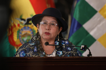 La ministra de Relaciones Exteriores de Bolivia, Celinda Sosa Lunda, en una rueda de prensa este viernes 15 de agosto de 2025, en La Paz (Bolivia).
