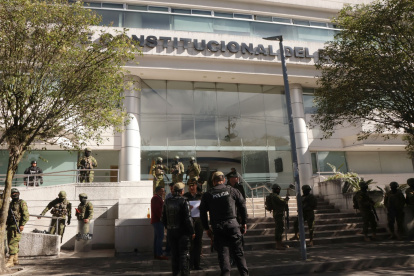 El debate sobre el rol de la Corte Constitucional lo está encarando los juristas; poca ha sido la participación política, su voz ha sido escasa.