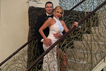 Fabiola Véliz con su esposo, Charles.