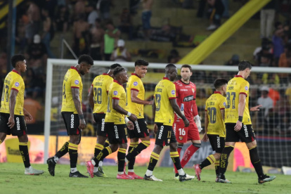 Barcelona SC en la fecha 25 de LigaPro jugó ante Macará.