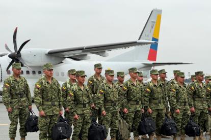 El movimiento de tropas tiene como objetivo fortalecer la presencia institucional en zonas consideradas estratégicas.
