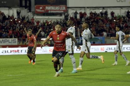 Deportivo Cuenca se metió en la pelea por clasificar al hexagonal final de la LigaPro 2025.