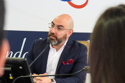 Mario Godoy, presidente de la Judicatura, e Ivonne Núñez, ministra de Trabajo, son los dos postulantes para renovar el CJ. Generan desconfianza por haber favorecido a Daniel Noboa.