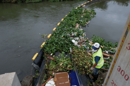 En el río Portoviejo se logró reciclar el 65,1 % del plástico que llega.
