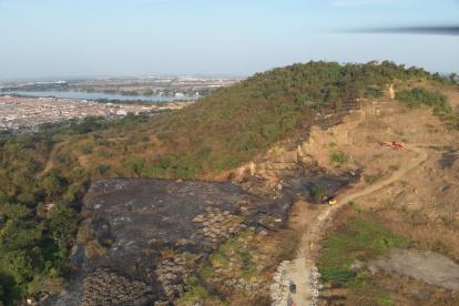 El Cuerpo de Bomberos de Guayaquil mostró la magnitud del incendio forestal registrado el 19 de agosto de 2025.