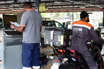 La ATM ofrece un prechequeo gratuito hasta el día 20 de cada mes para detectar fallas en frenos, llantas o motor antes de la revisión obligatoria.