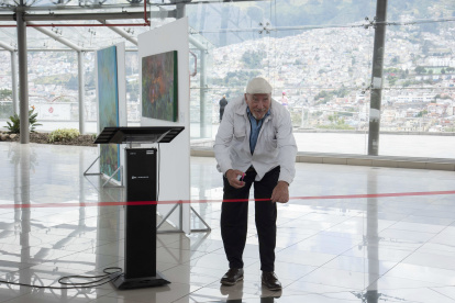 El artista argentino Ariel Dawi inauguro su muestra más reciente en la capital.