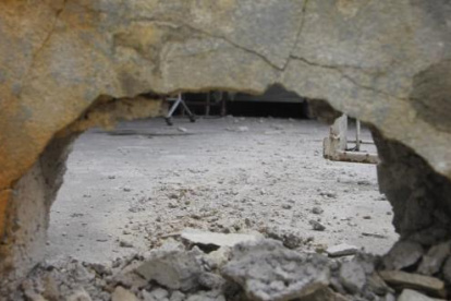 Daños en el sitio del atentado en el suburbio de Guayaquil.