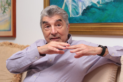 Guillermo ha escrito más de 40 libros