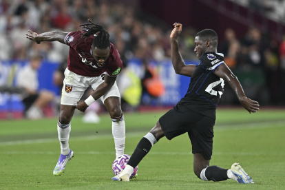 Moisés Caicedo fue una de las figuras en triunfo de Chesea.