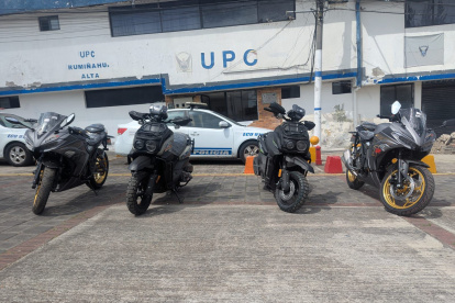 Los antisociales se llevaron siete motocicletas del camión de carga.