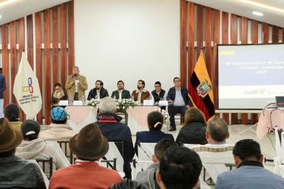 El sector lechere se reune para generar relaciones comerciales.