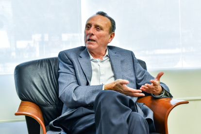 Jorge Andrade fue procurador General de Instituto Ecuatoriano de Seguridad Social (IESS), en la administración de Eduardo Peña.