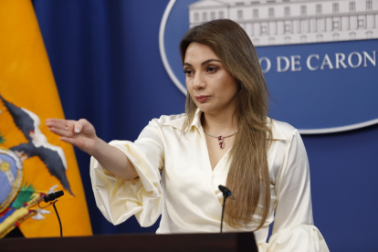 Carolina Jaramillo, vocera presidencial, durante el anuncio en Carondelet.