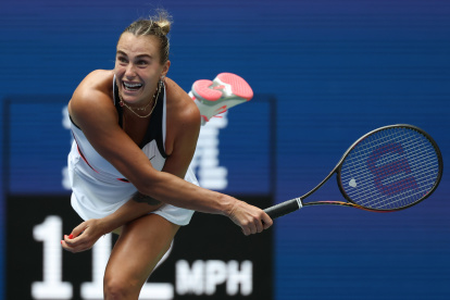 Aryna Sabalenka, que se deshizo de la suiza Rebeka Masarova (108) por 7-5 y 6-1.