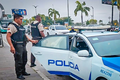 La Policía se llevó a los sospechosos para seguir el debido proceso.