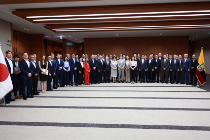 La misión de Ecuador que visita Japón para negociar un acuerdo comercial.