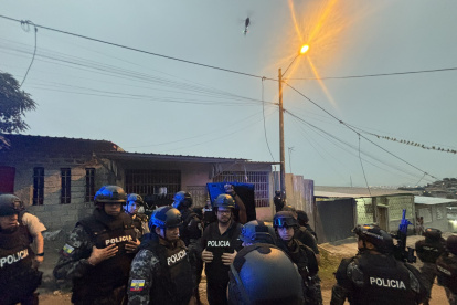 Reimberg calificó la resolución como “inexplicable” y criticó las medidas cautelares impuestas.