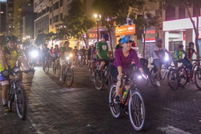 Los deportistas se reunirán en el parque Centenario.