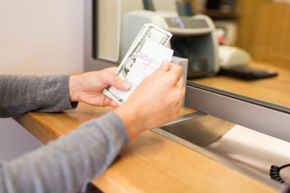 Referencial. Beneficiarios del Bono de Desarrollo Humano tienen varias opciones para recibir la transferencia monetaria.