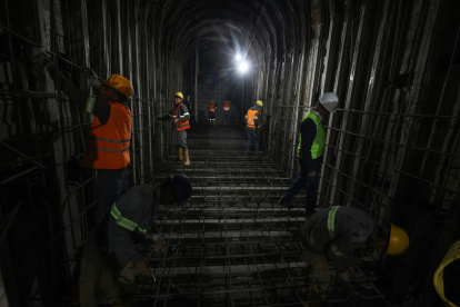 El colector se constuye en el redondel de El inca, entre las avenidas Palmeras y Eloy Alfaro.