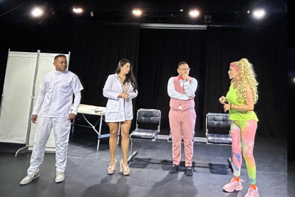 Ex Solteros, con Tábata Galvez, se presenta en Sala La Bota el jueves 28 y viernes 29 de agosto 2025.