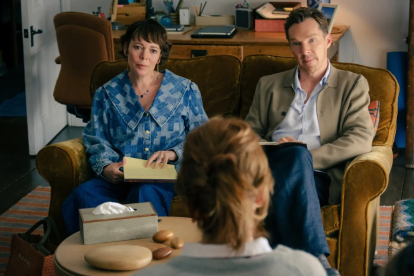 Benedict Cumberbatch y Olivia Colman protagonizan "The Roses, la nueva versión de la clásica historia de amor y rivalidad conyugal.