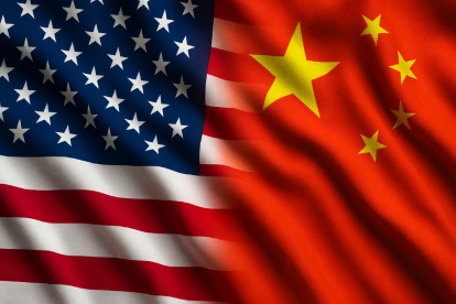 El presidente estadounidense, Donald Trump, advirtió que impondrá gravámenes del 200 % a productos chinos considerados estratégicos.