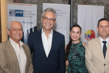 Xavier Galarza, Tomislav Topic, Nancy Cantarero y Víctor Jurado.