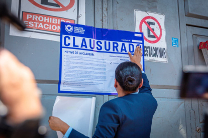 Tres recicladoras clausuradas en el norte de Guayaquil tras operativos municipales por denuncias ciudadanas.
