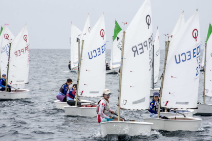 En la rada de Salinas las embarcaciones estarán compitiendo.