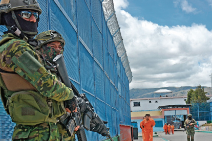 Seguridad. Los militares y policías forman parte de los perímetros de control externo de las cárceles del país.