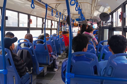 Con turnos especiales el transporte urbano busca cubrir la necesidad de movilización de los estudiantes.