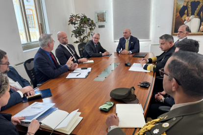 El ministro de Defensa Gian Carlo Loffredo se reunió con delgados del Congreso de Estados Unidos.