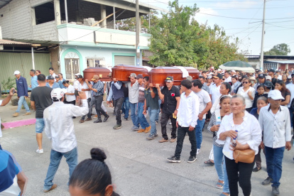 Balzar lamentó la muerte de la familia que fue asesinada en Guayaquil.