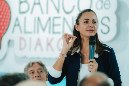 Marcela Aguiñaga inauguró comedor provincial en Durán y habló sobre inseguridad.