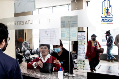 Imagen de una de las ventanillas de acceso a la atención médica en uno de los hospitales del IESS.