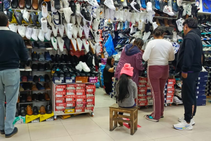 Las ventas se incrementan previo al inicio del año lectivo.