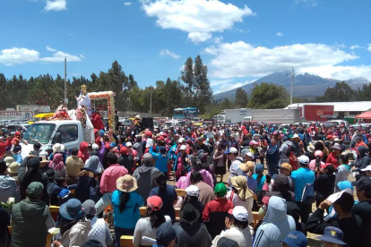 Desde hace 22 años se realiza la caminata de fe a la vrgen de La Merced, donde los asistentes agradecen a la virgen por los favores recibidos.