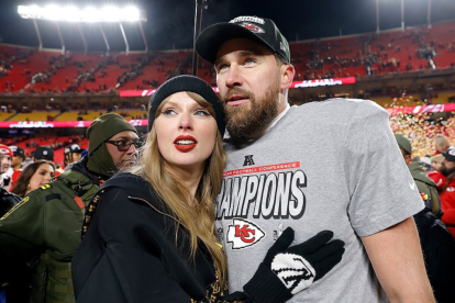 El compromiso entre Travis Kelce y Taylor Swift ocupó titulares mundiales. Hoy todos saben quién es el jugador de fútbol americano, aunque pocos lo hayan visto en la cancha.
