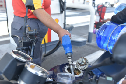 El despacho de los combustibles en la ciudad de Quito.