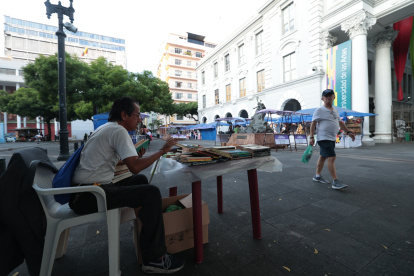 Ciudad. Hay diferentes espacios públicos que sirven para actividades donde la ciudadanía espera que sean continuos y visibilidad.