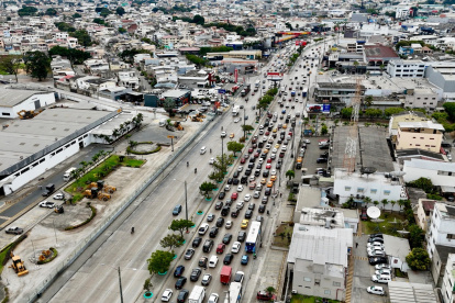 En la avenida Juan Tanca Marengo se construirán dos pasos a desnivel.