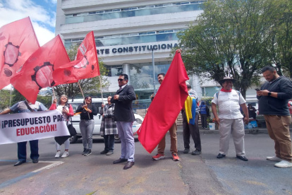 La Corte Constitucional fue el escenario para plantones durante las audiencias de las tres leyes de Daniel Noboa.