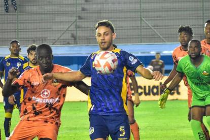 Delfín y Libertad cerraron la fecha 27 de LigaPro Ecuabet la noche del lunes 1 de septiembre.