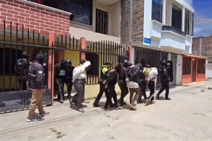 Los detenidos estarían involucrados a delitos como robo y extorsión.